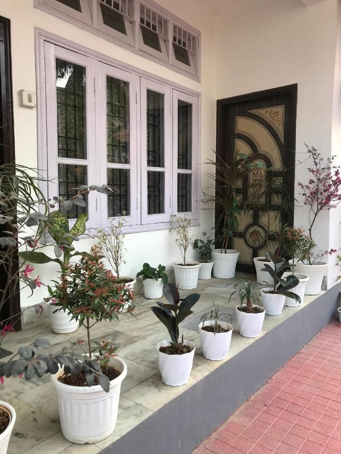 La Belleza Guesthouse Guwahati Exterior foto