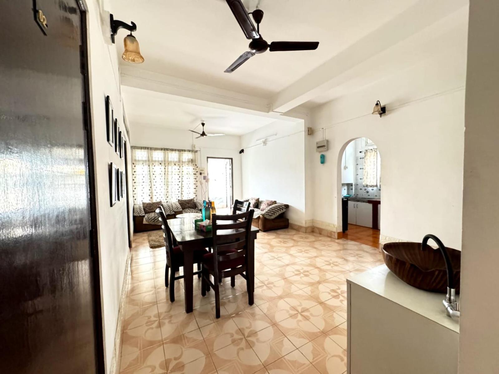 La Belleza Guesthouse Guwahati Exterior foto